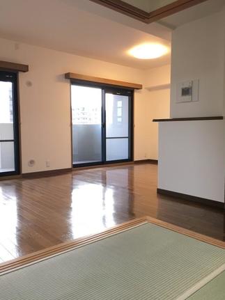 畳の香りが心地よいリビング横の和室+リビング！