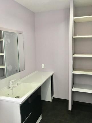 広いカウンタータイプの洗面化粧台