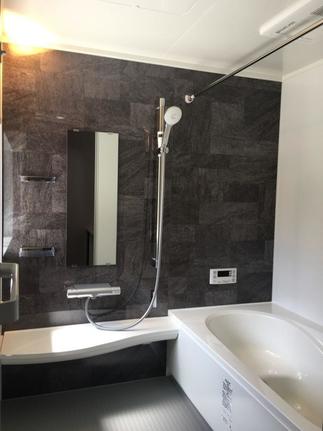 ゆったり広々サイズのバスルーム