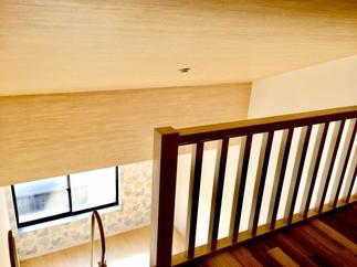 吹き抜けとロフトで空間の広がりを感じる子供部屋！