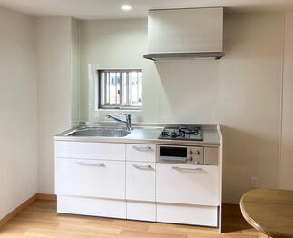 コンパクトなシステムキッチン