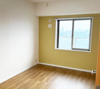 アクセントカラーのある洋室２