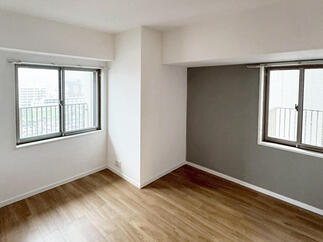 アクセントカラーのある洋室３