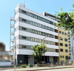 6階建てのビルの内外装を改修!