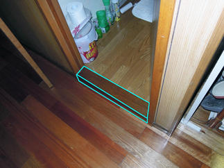 廊下の段差解消 before