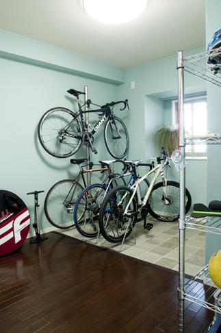 玄関隣のサイクルコーナー