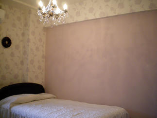 寝室　クロス貼替え