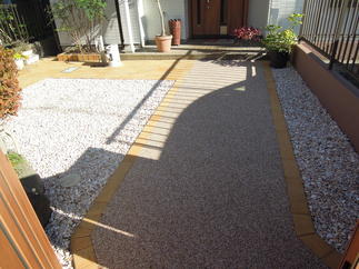 玄関アプローチ