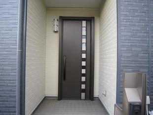 1dey（1日）リフォームで　高断熱玄関ドアに！