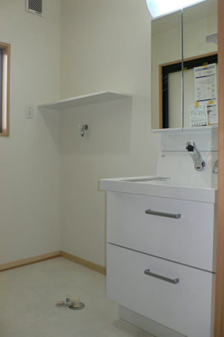 シンプルに白で・・・・