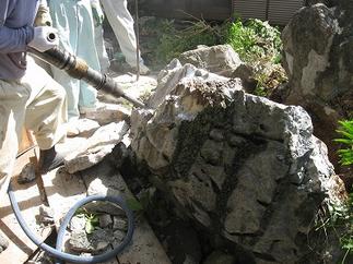 施 工 中 の 様 子