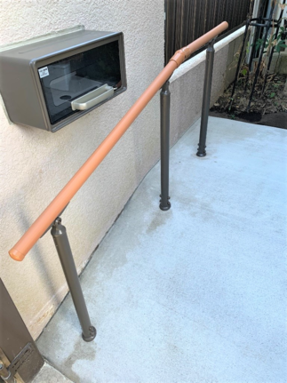 玄関アプローチ&ポスト