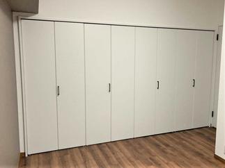 洋室①　収納建具交換