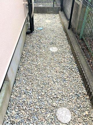 防草シート玉砂利