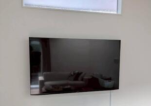 テレビ　壁掛に！　　　N様邸