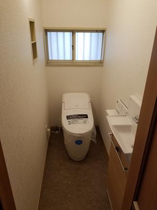 タンクレストイレ