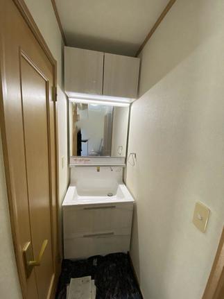 2階　洗面化粧台