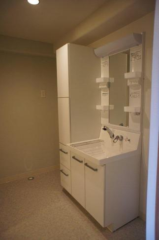 ＬＩＸＩＬ　洗面化粧台『ピアラ』