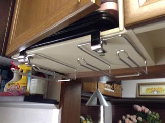 ワイングラスハンガー