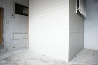 既存浴室は脱衣室に浴室は車庫内部へ新設