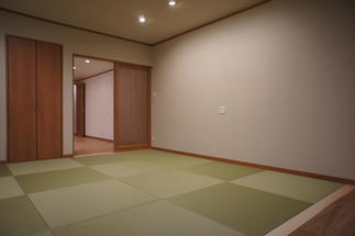 縁なしたたみで和室のイメージ一新、収納にも工夫があります！