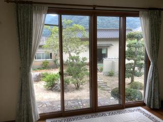 大きな窓も内窓で快適に！