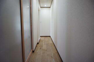 押入れだった場所を通路に改修