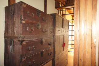 アンティーク箪笥の配置