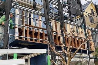 ベランダの骨組み