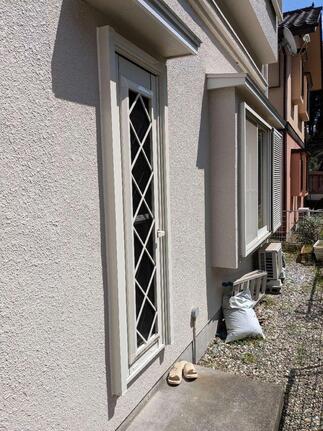 勝手口ドア　施工後