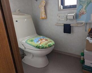 トイレ交換工事　before