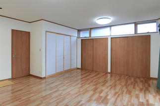 店舗だった１階をリビングへ