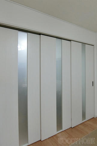 リビングとダイニングとを仕切る引き戸