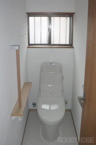 トイレはLIXILの「アメージュZA」