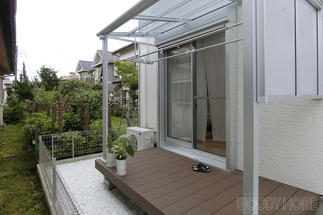 ウッドデッキとテラス屋根の設置