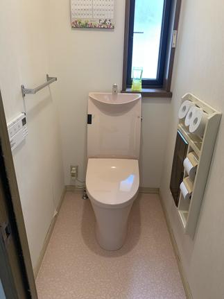 １階トイレ　設備交換と床張替