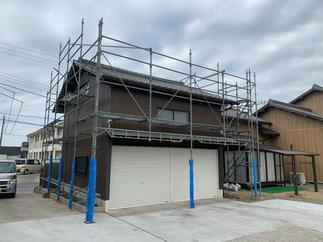 工事中の足場