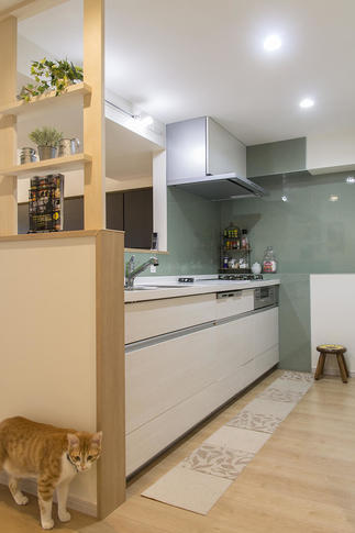 グリーンなキッチン空間