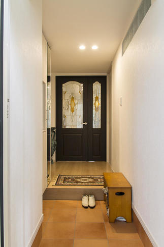 ステンドグラスが素敵な入口