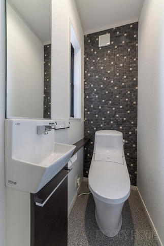 トイレはLIXILのアメージュ