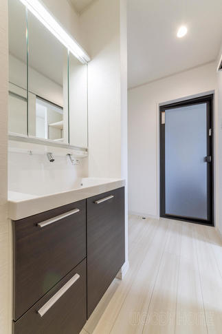 洗面化粧台はLIXILのL.C