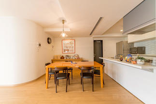 機能性と広がりと心地よさを併せたダイニング空間