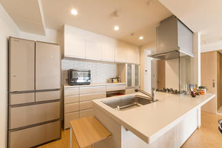 開放的な対面キッチンにリフォーム