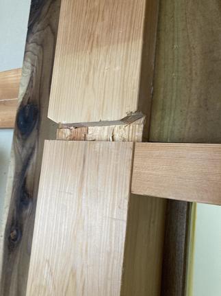 長押撤去後の柱