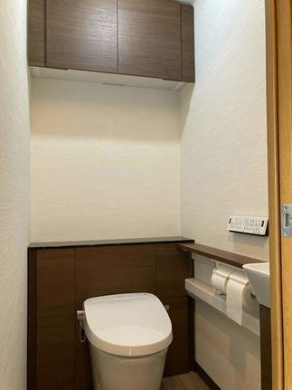 アッパーキャビネットもスッキリと