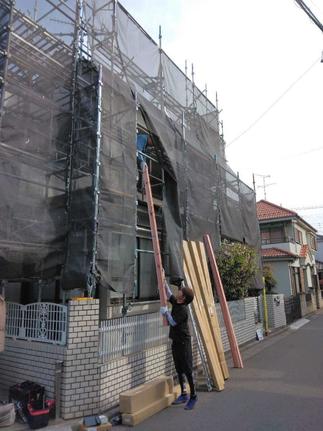 材料荷揚げ作業