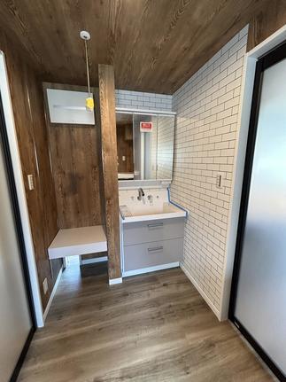 LIXIL『ピアラ』