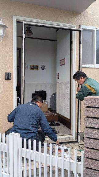 【工事中】カバー工法枠取付け
