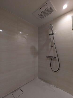 【船橋市】苦痛な掃除からの解放！！ユニットバスからシャワーユニットへリフォーム