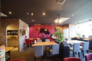 まるでスペインのような店内